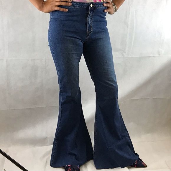 Aluna Levi flared leg, high waisted jeans - Picture 7 of 10